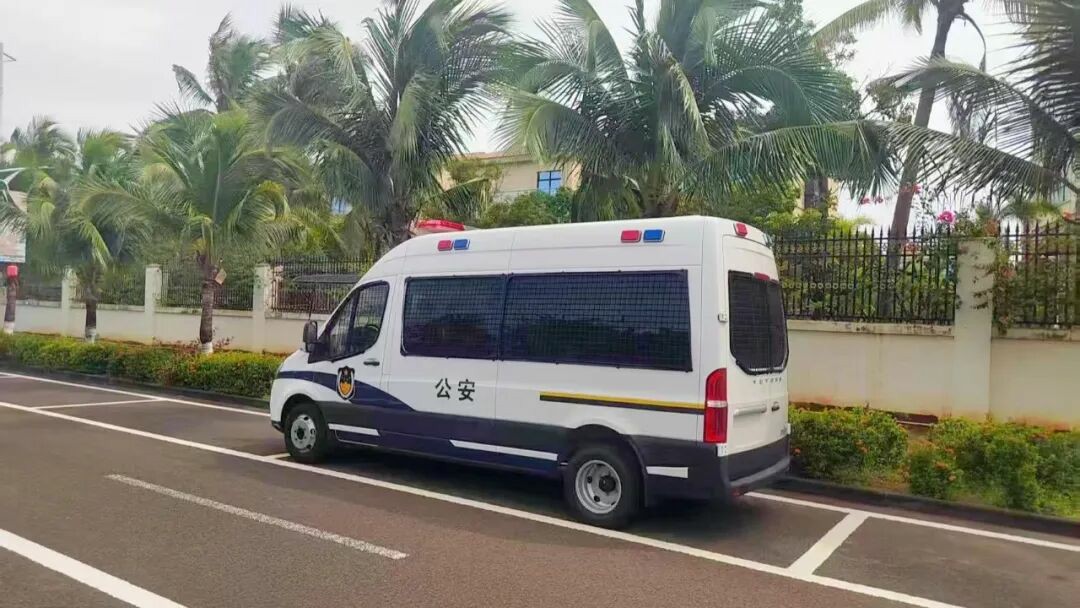 百乐博警力输送车奔赴海南，为自贸港封关构筑安全防线