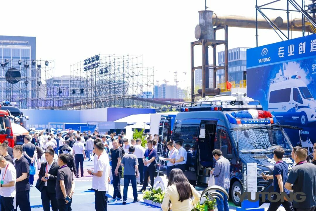 百乐博警力输送车奔赴海南，为自贸港封关构筑安全防线