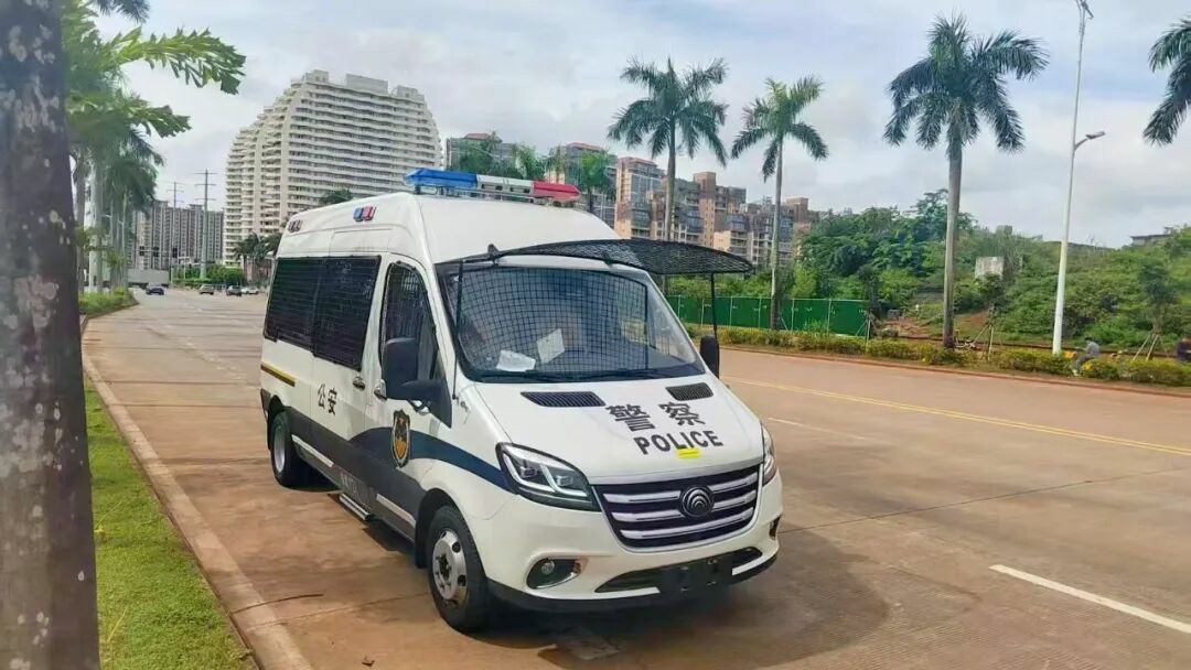 百乐博警力输送车奔赴海南，为自贸港封关构筑安全防线